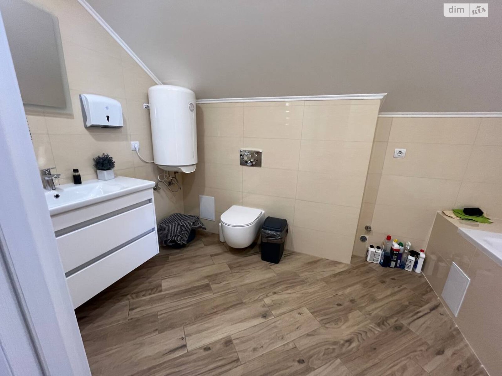 Оренда офісного приміщення в Вінниці, Марії Литвиненко-Вольгемут (Литвиненка) вулиця, приміщень - 6, поверх - 2 фото 1