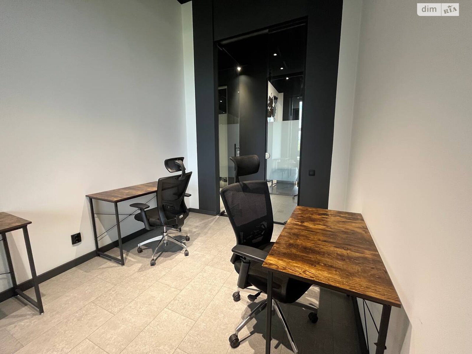 Аренда офисного помещения в Виннице, Хмельницкое шоссе 69/1, помещений - 1, этаж - 4 фото 1 Аренда офисного помещения в Виннице, Хмельницкое шоссе 69/1, помещений - 1, этаж - 4 фото 1