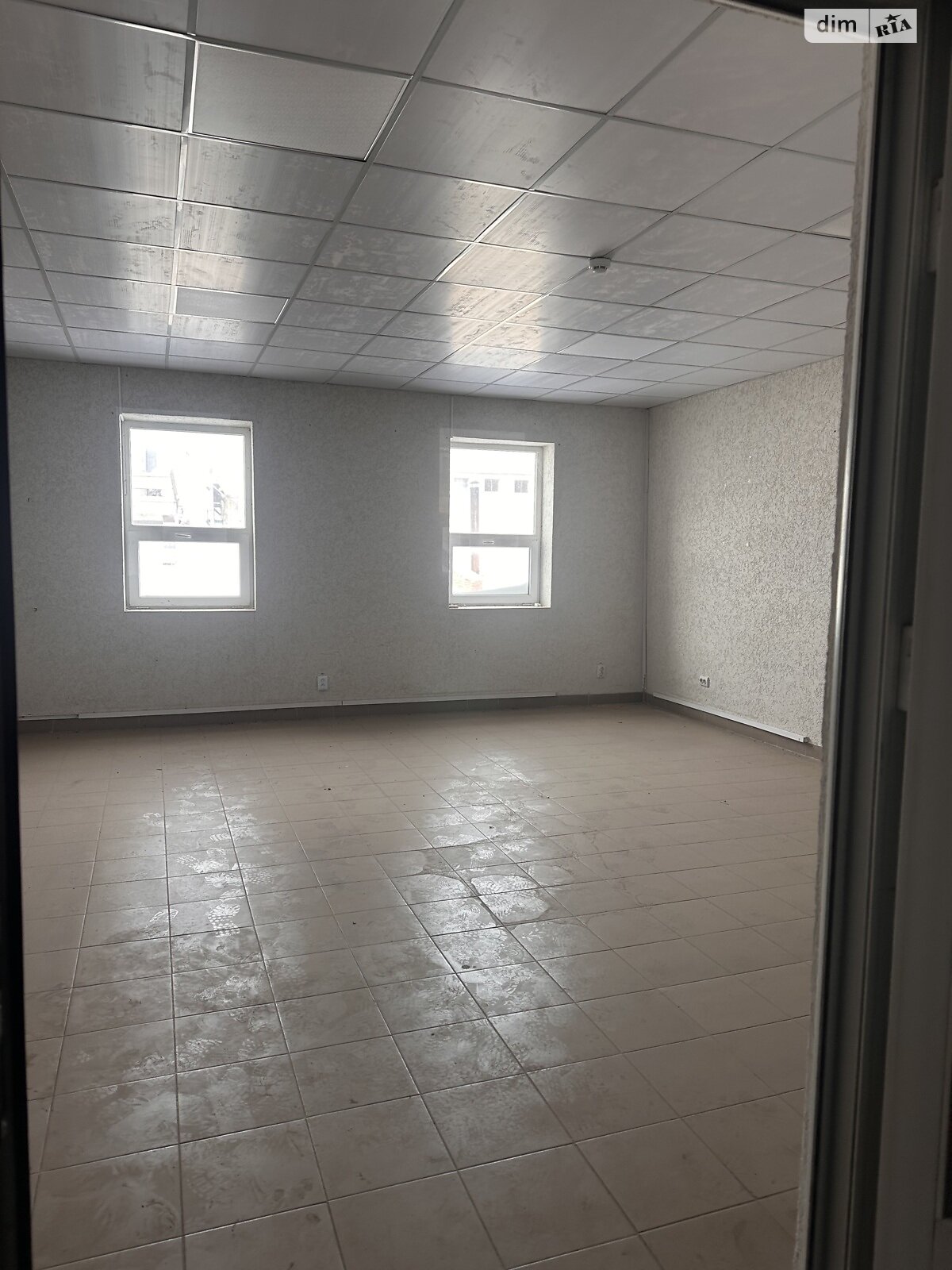 Аренда офисного помещения в Виннице, Левка Лукьяненко (Ватутина) улица 143, помещений -, этаж - 2 фото 1