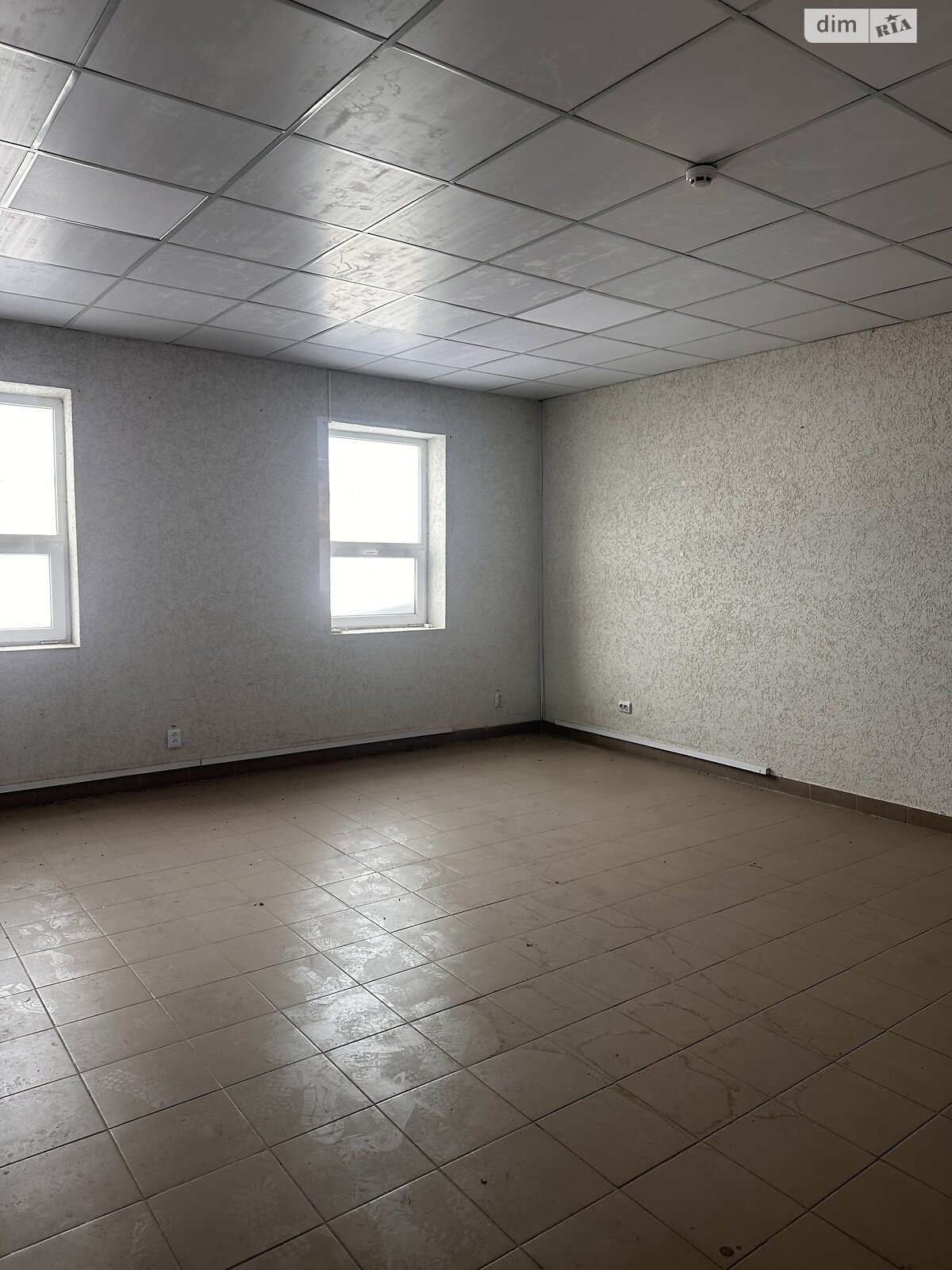 Аренда офисного помещения в Виннице, Левка Лукьяненко (Ватутина) улица 143, помещений -, этаж - 2 фото 1