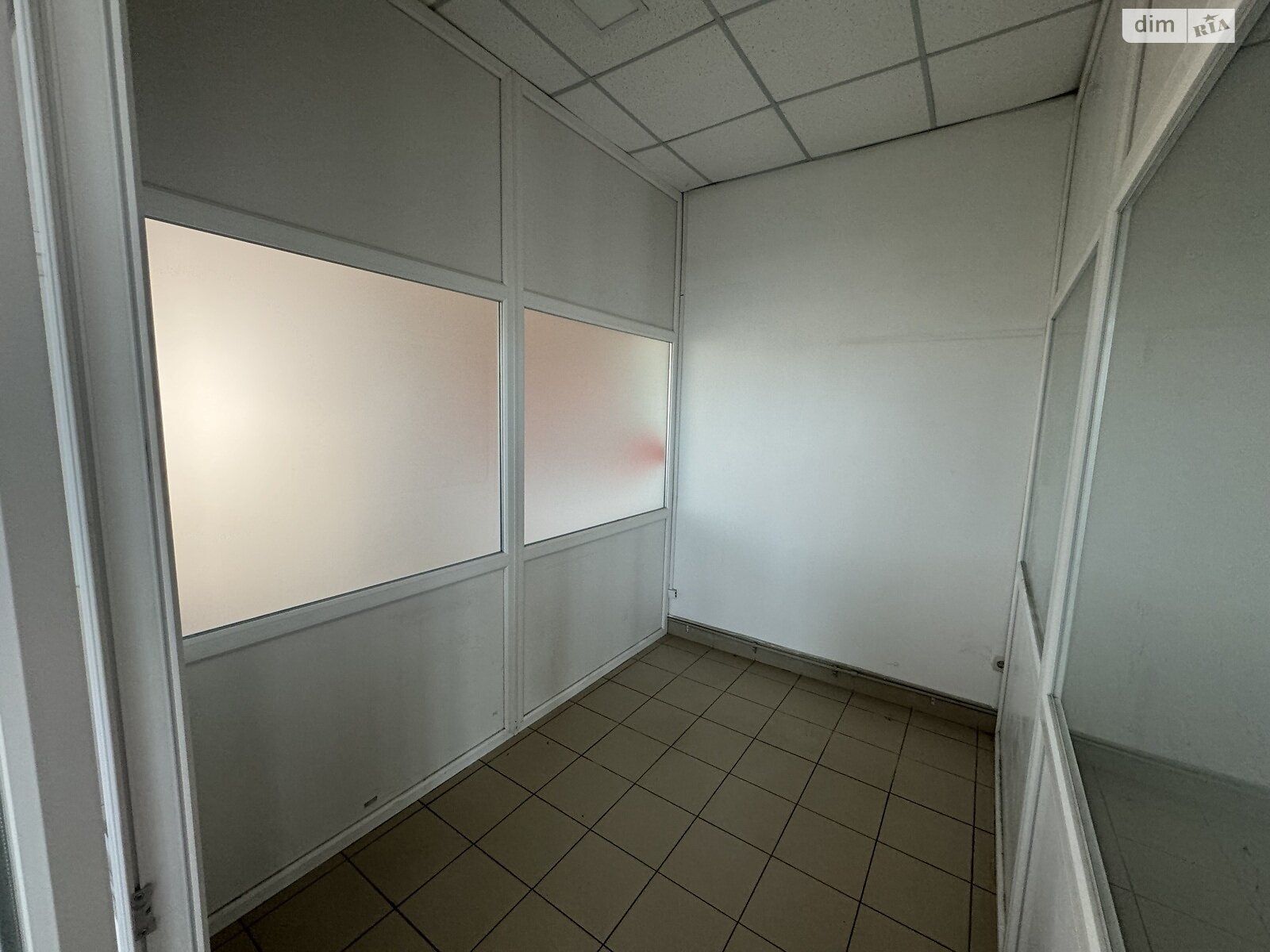 Оренда офісного приміщення в Вінниці, Привокзальна площа, приміщень - 1, поверх - 4 фото 1