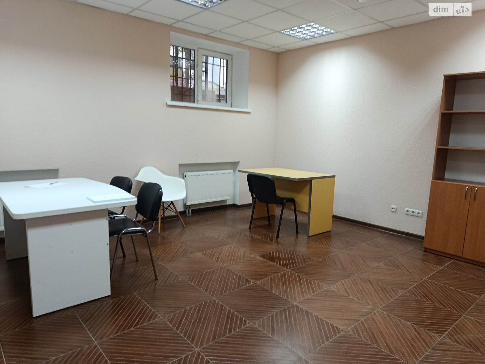 Аренда офисного помещения в Вишневом, Молодёжная (Пионерская) улица 16А, помещений - фото 1