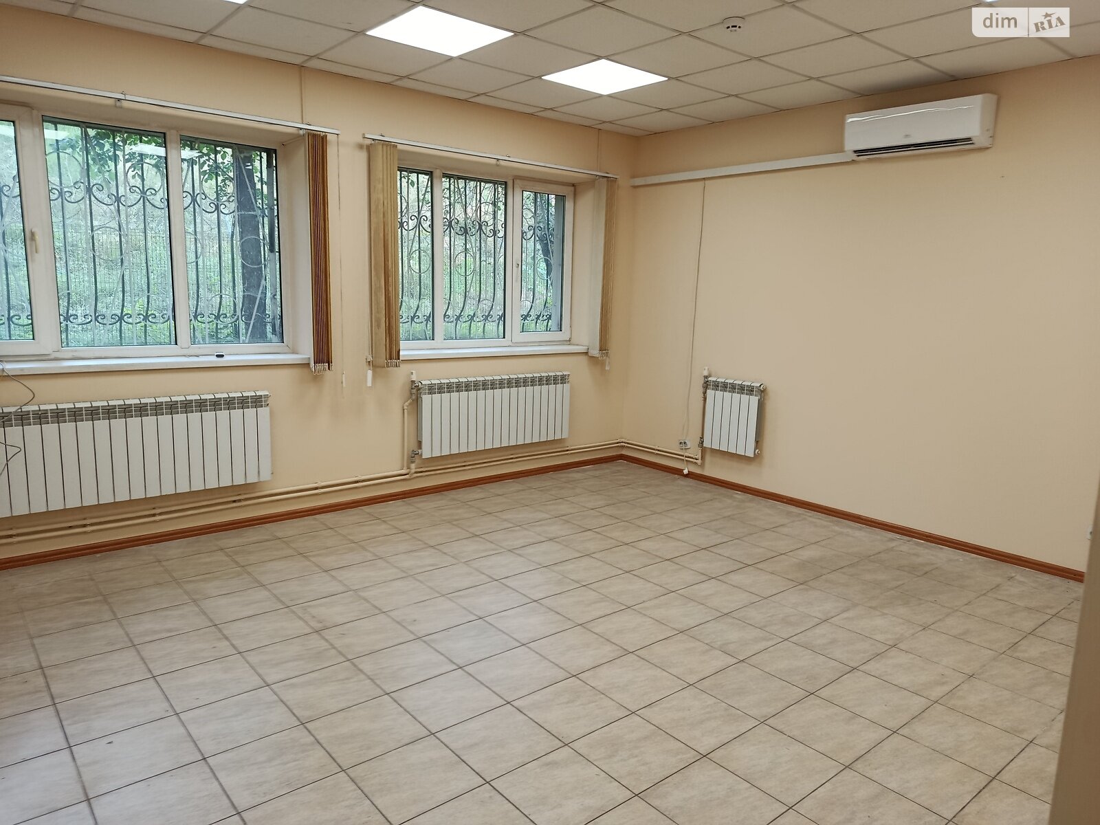 Оренда офісного приміщення в Вишневому, В’ячеслава Чорновола вулиця 41, приміщень - 2, поверх - 1 фото 1 Оренда офісного приміщення в Вишневому, В’ячеслава Чорновола вулиця 41, приміщень - 2, поверх - 1 фото 1