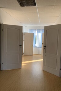Аренда офисного помещения в Черновцах, Коломыйская улица, помещений - 4, этаж - 3 фото 2
