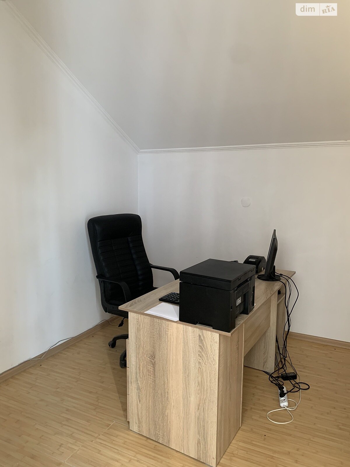 Аренда офисного помещения в Черновцах, Коломыйская улица, помещений - 4, этаж - 3 фото 1