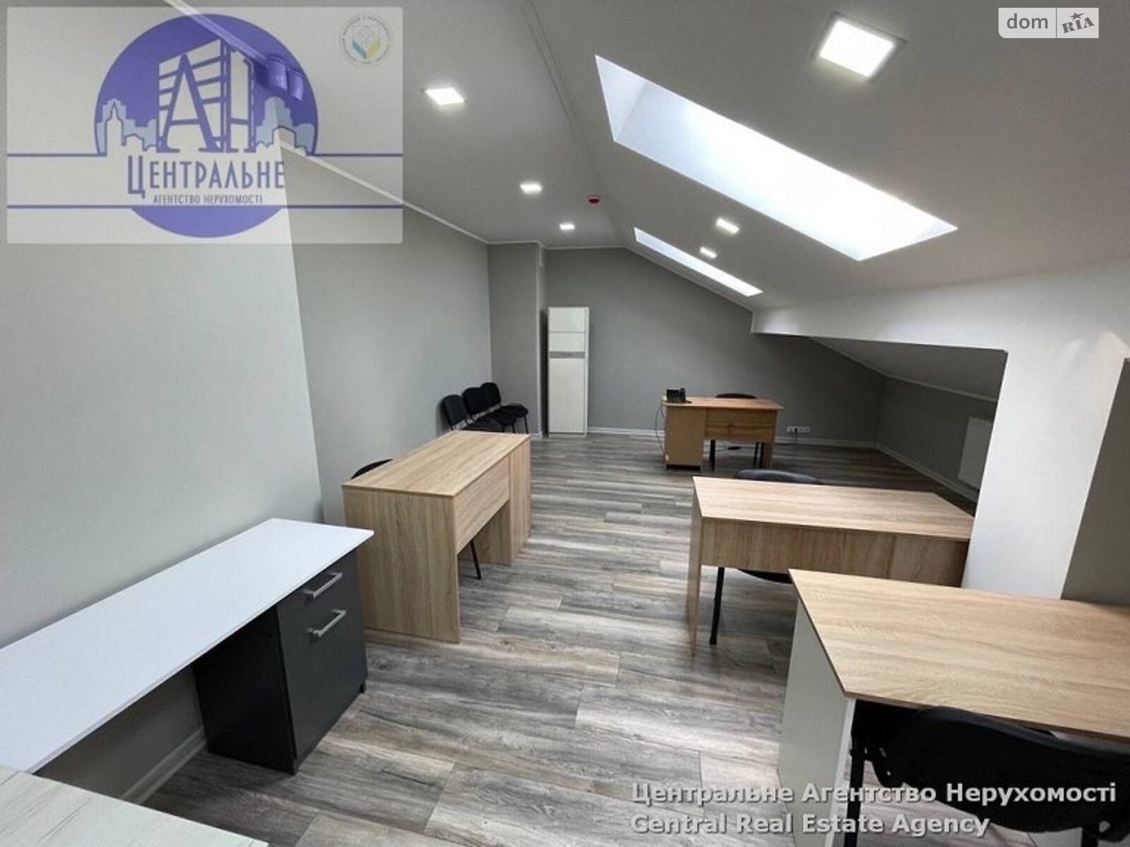 Аренда офисного помещения в Черновцах, Мицкевича Адама улица, помещений - 2, этаж - 3 фото 1