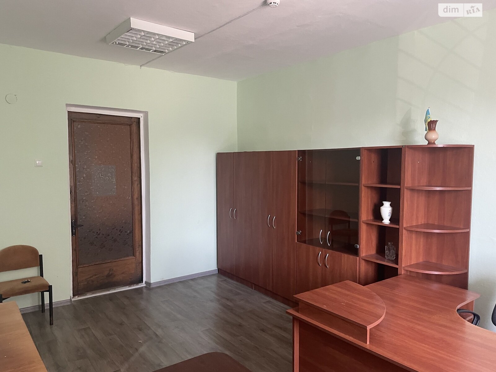 Оренда офісного приміщення в Хмельницькому, Київська вулиця, приміщень - 3, поверх - 1 фото 1 Оренда офісного приміщення в Хмельницькому, Київська вулиця, приміщень - 3, поверх - 1 фото 1