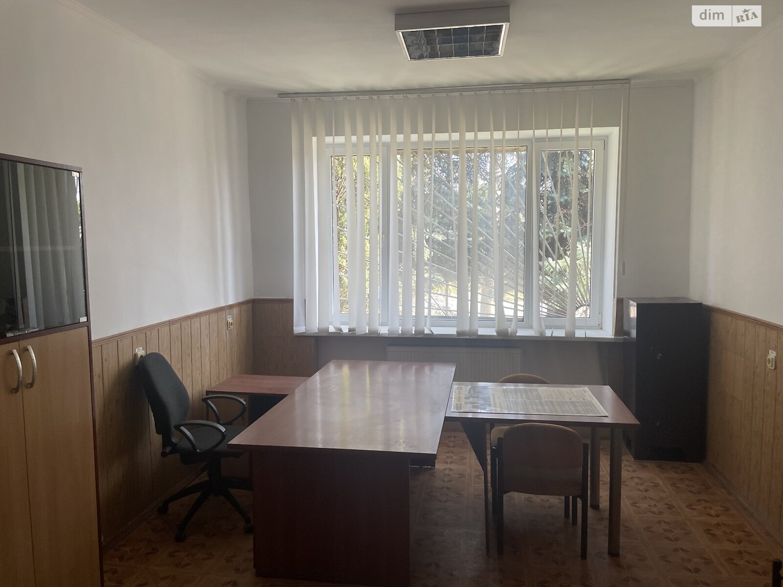 Оренда офісного приміщення в Хмельницькому, Київська вулиця, приміщень - 3, поверх - 1 фото 1 Оренда офісного приміщення в Хмельницькому, Київська вулиця, приміщень - 3, поверх - 1 фото 1
