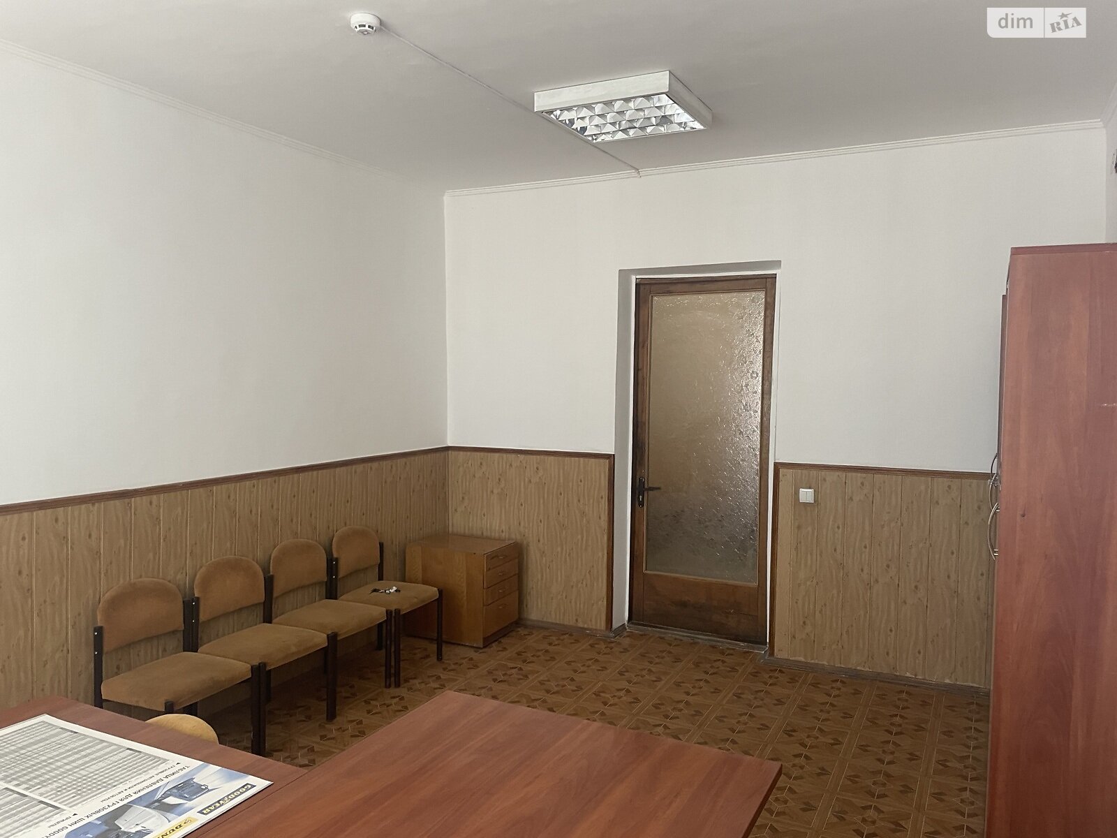 Оренда офісного приміщення в Хмельницькому, Київська вулиця, приміщень - 3, поверх - 1 фото 1 Оренда офісного приміщення в Хмельницькому, Київська вулиця, приміщень - 3, поверх - 1 фото 1