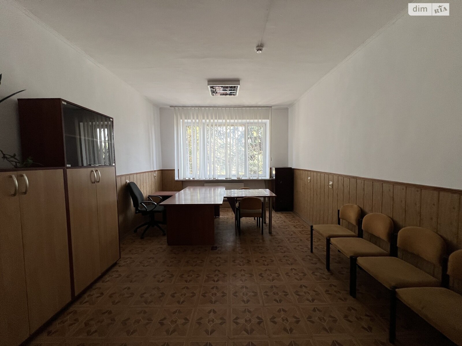 Оренда офісного приміщення в Хмельницькому, Київська вулиця, приміщень - 3, поверх - 1 фото 1 Оренда офісного приміщення в Хмельницькому, Київська вулиця, приміщень - 3, поверх - 1 фото 1