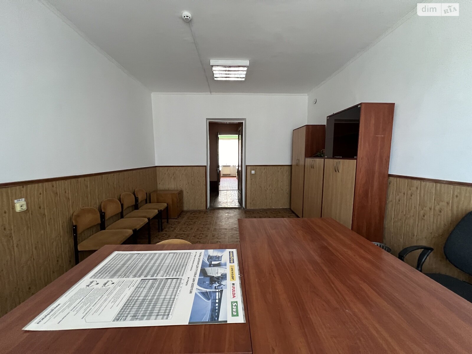 Оренда офісного приміщення в Хмельницькому, Київська вулиця, приміщень - 3, поверх - 1 фото 1 Оренда офісного приміщення в Хмельницькому, Київська вулиця, приміщень - 3, поверх - 1 фото 1