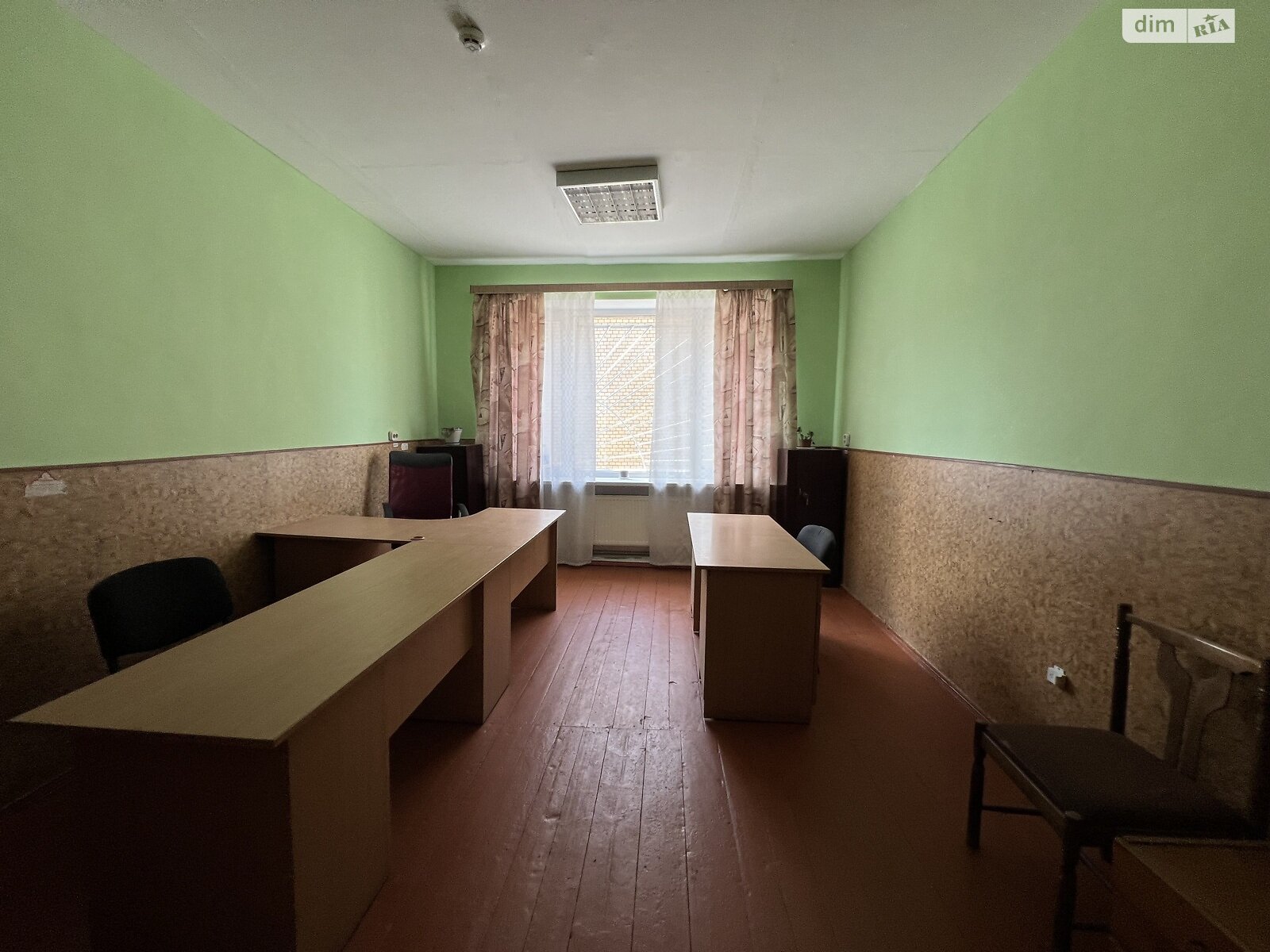 Оренда офісного приміщення в Хмельницькому, Київська вулиця, приміщень - 3, поверх - 1 фото 1 Оренда офісного приміщення в Хмельницькому, Київська вулиця, приміщень - 3, поверх - 1 фото 1