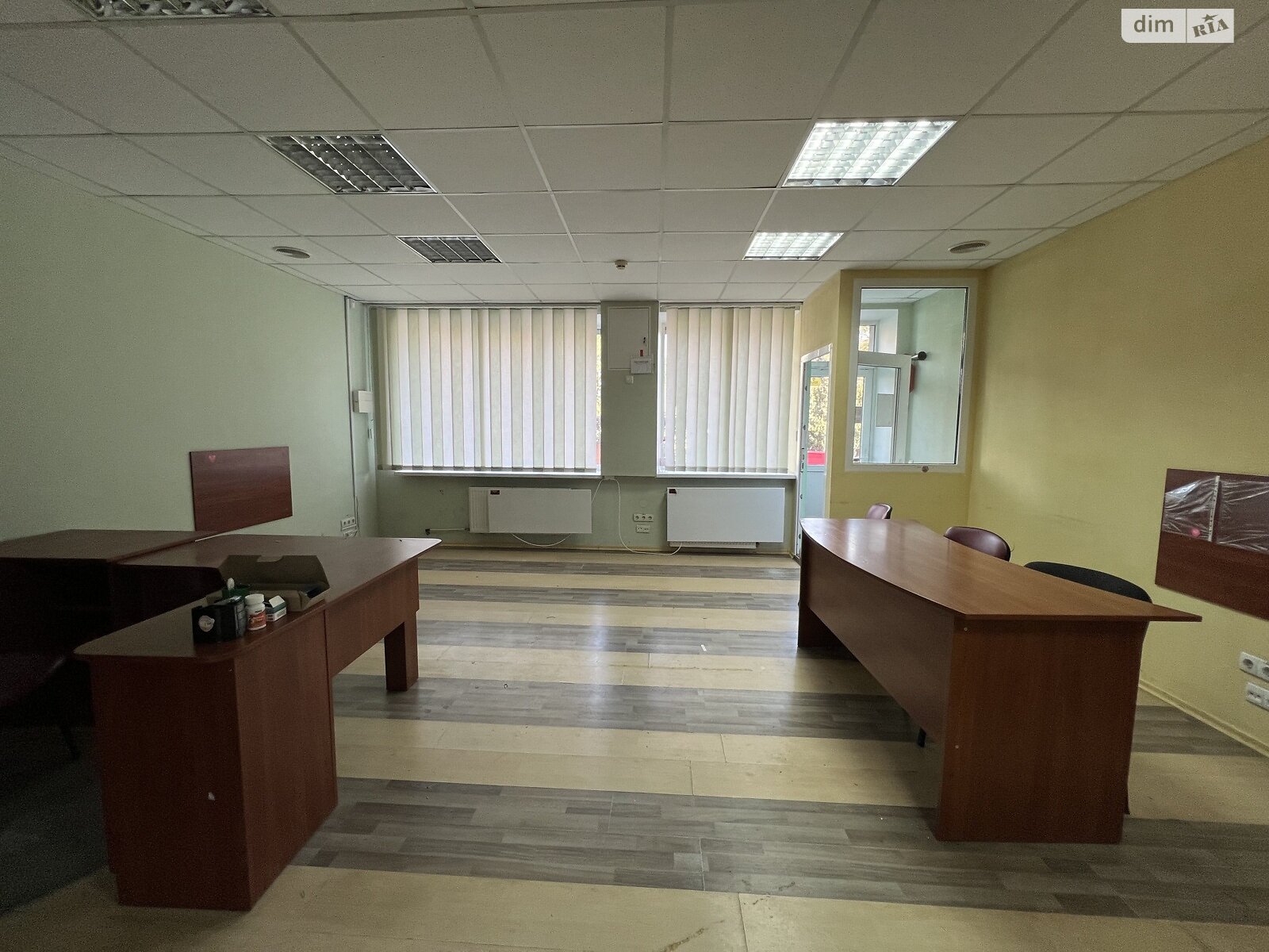 Оренда офісного приміщення в Хмельницькому, Проїзний провулок 10, приміщень - 2, поверх - 1 фото 1 Оренда офісного приміщення в Хмельницькому, Проїзний провулок 10, приміщень - 2, поверх - 1 фото 1