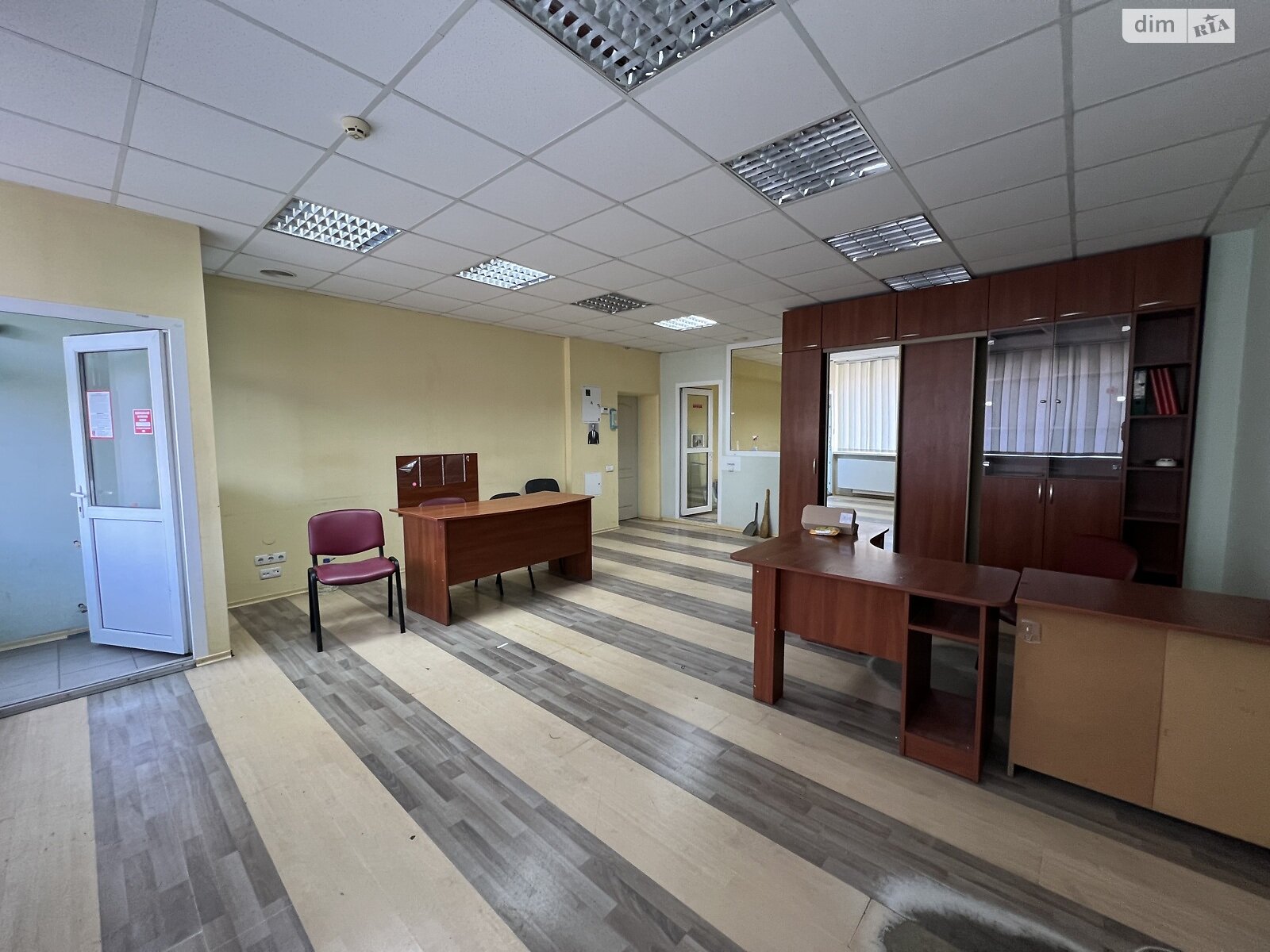 Оренда офісного приміщення в Хмельницькому, Проїзний провулок 10, приміщень - 2, поверх - 1 фото 1 Оренда офісного приміщення в Хмельницькому, Проїзний провулок 10, приміщень - 2, поверх - 1 фото 1