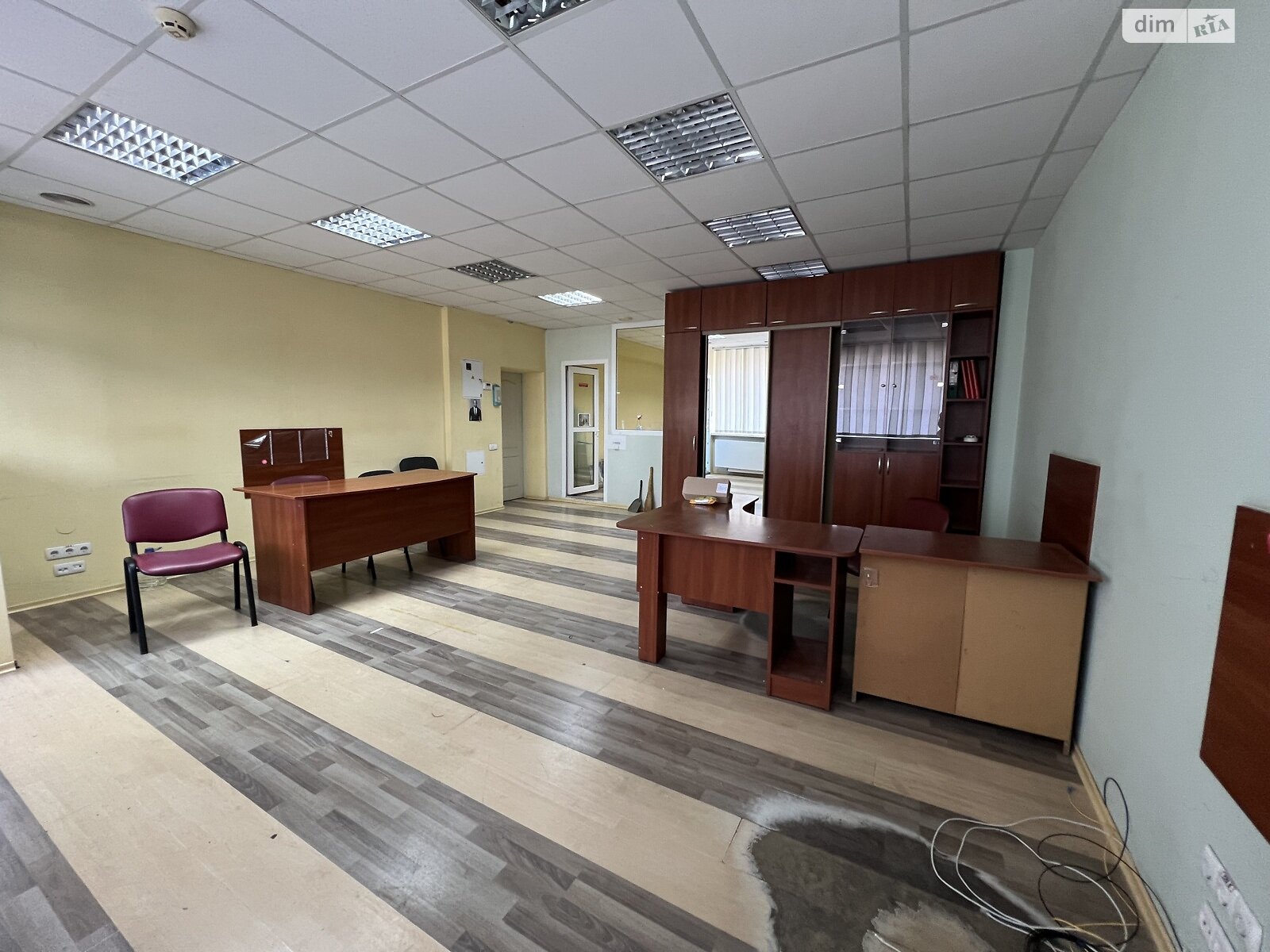 Оренда офісного приміщення в Хмельницькому, Проїзний провулок 10, приміщень - 2, поверх - 1 фото 1 Оренда офісного приміщення в Хмельницькому, Проїзний провулок 10, приміщень - 2, поверх - 1 фото 1
