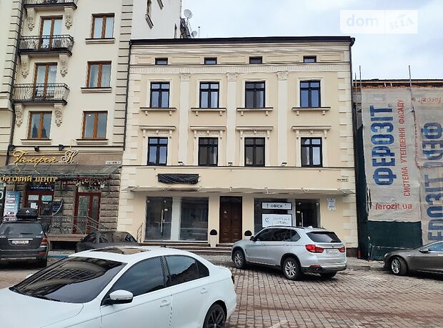 Аренда офисного помещения в Ивано-Франковске, Рынок площадь, помещений - 1, этаж - 3 фото 1 Аренда офисного помещения в Ивано-Франковске, Рынок площадь, помещений - 1, этаж - 3 фото 1
