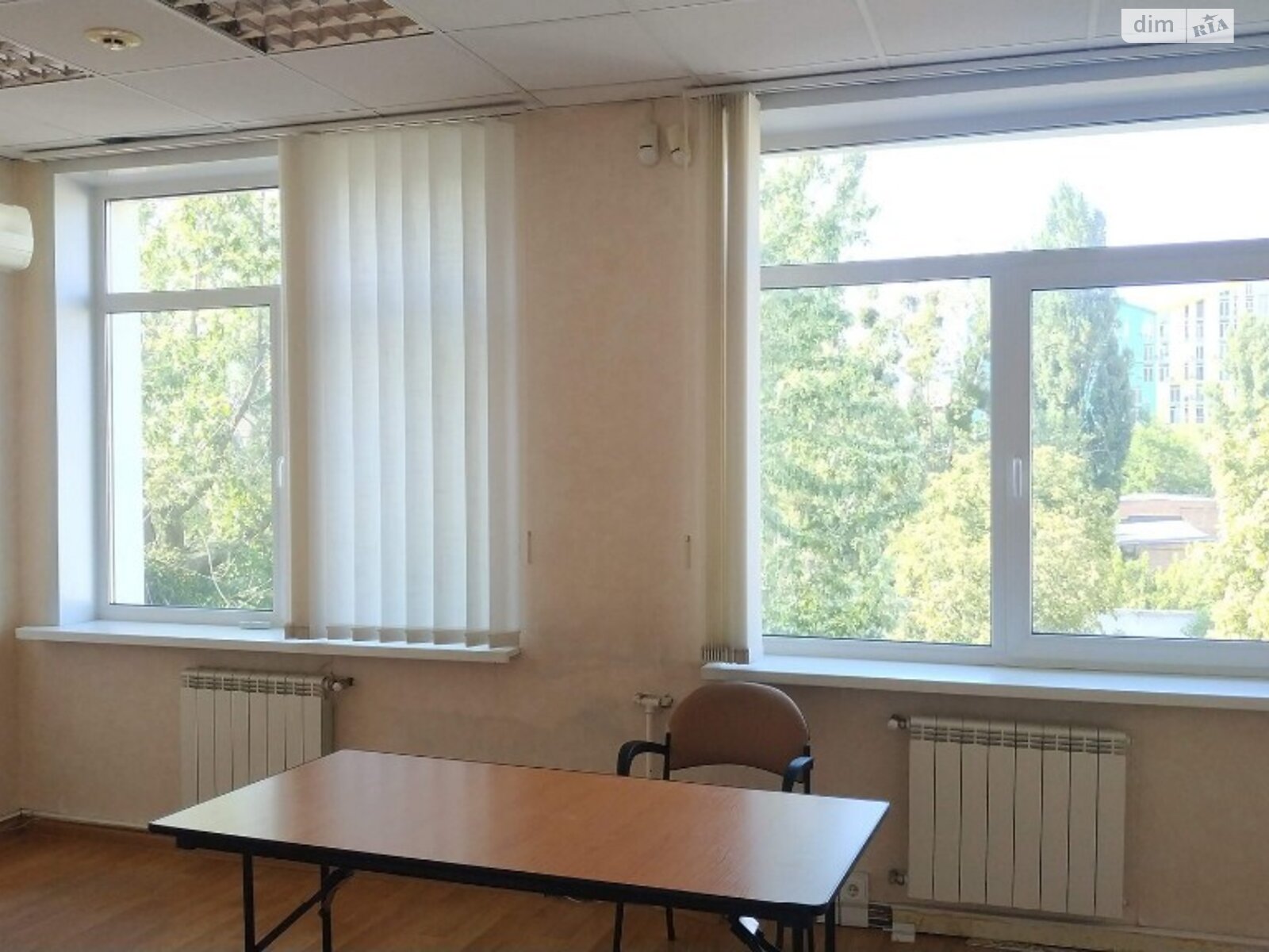 Оренда офісного приміщення в Києві, Березнева вулиця, приміщень - 1, поверх - 3 фото 1 Оренда офісного приміщення в Києві, Березнева вулиця, приміщень - 1, поверх - 3 фото 1