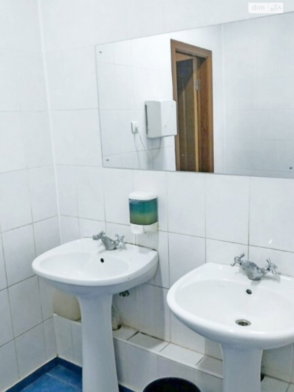Оренда офісного приміщення в Києві, Березнева вулиця, приміщень - 1, поверх - 3 фото 1 Оренда офісного приміщення в Києві, Березнева вулиця, приміщень - 1, поверх - 3 фото 1
