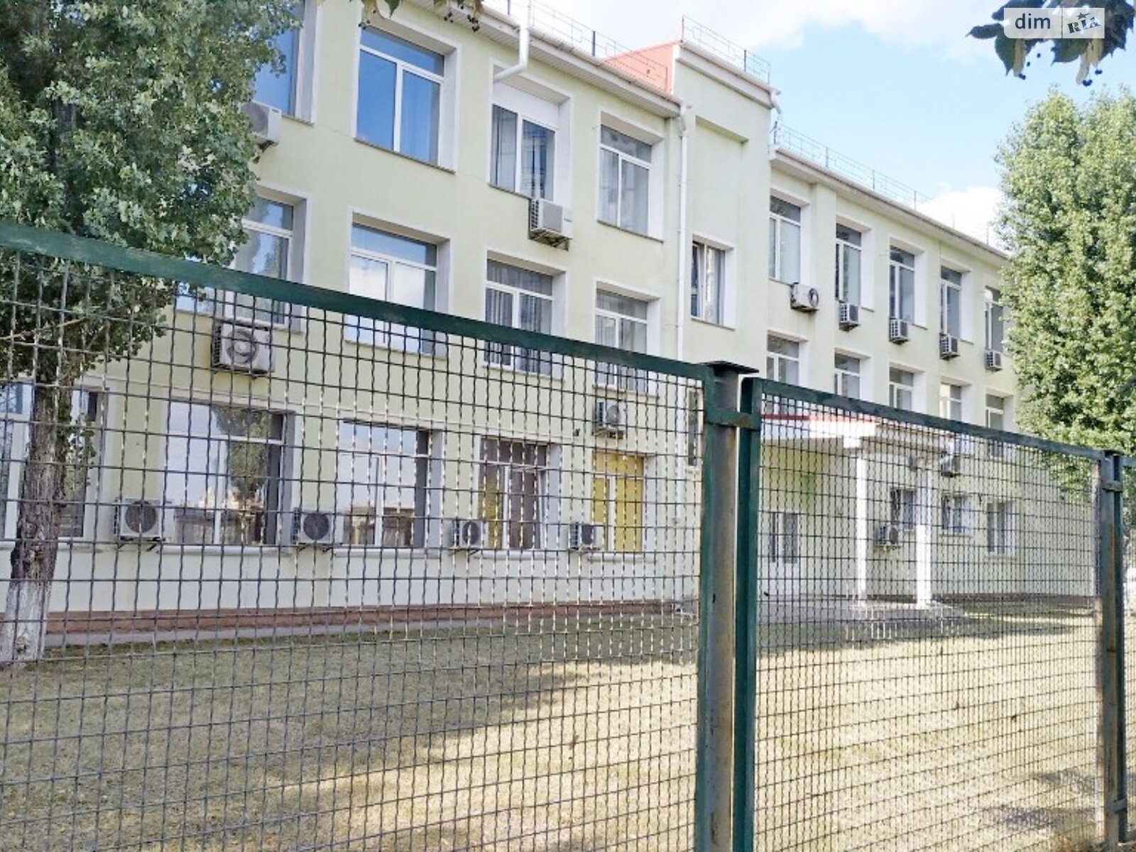 Оренда офісного приміщення в Києві, Березнева вулиця, приміщень - 1, поверх - 3 фото 1 Оренда офісного приміщення в Києві, Березнева вулиця, приміщень - 1, поверх - 3 фото 1