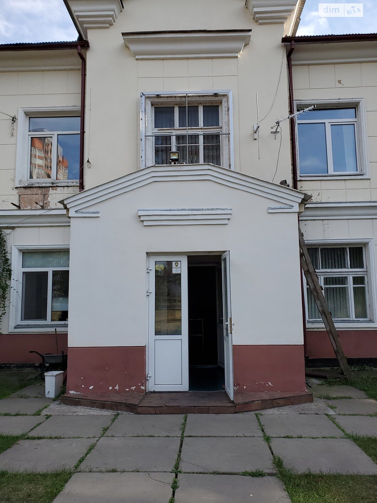 Аренда офисного помещения в Киеве, Верховного Совета бульвар 20, помещений - 20, этаж - 1 фото 1 Аренда офисного помещения в Киеве, Верховного Совета бульвар 20, помещений - 20, этаж - 1 фото 1