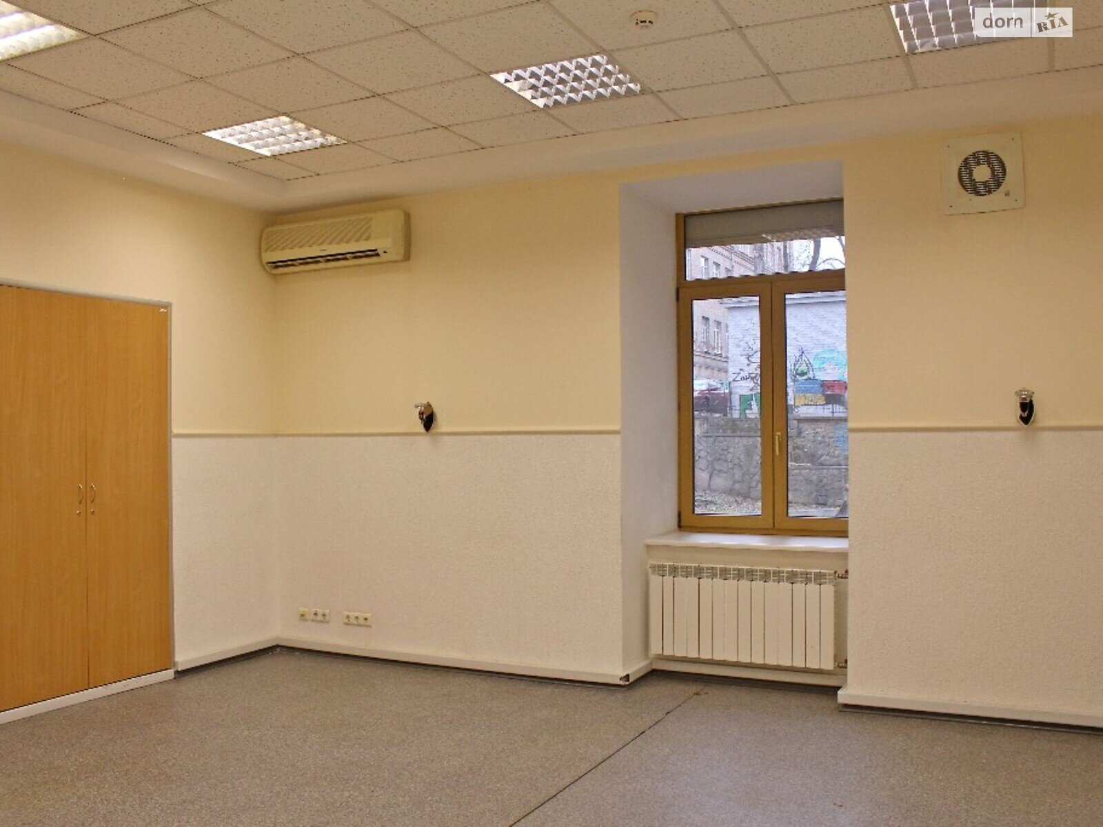 Аренда офисного помещения в Киеве, Антоновича улица 10, помещений - 8, этаж - 1 фото 1