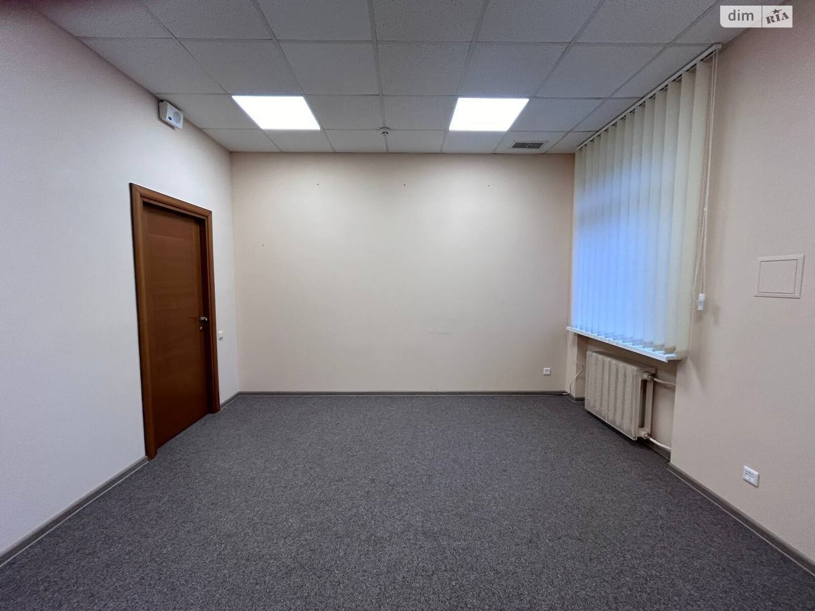 Аренда офисного помещения в Киеве, Институтская улица 28, помещений - 7, этаж - 3 фото 1