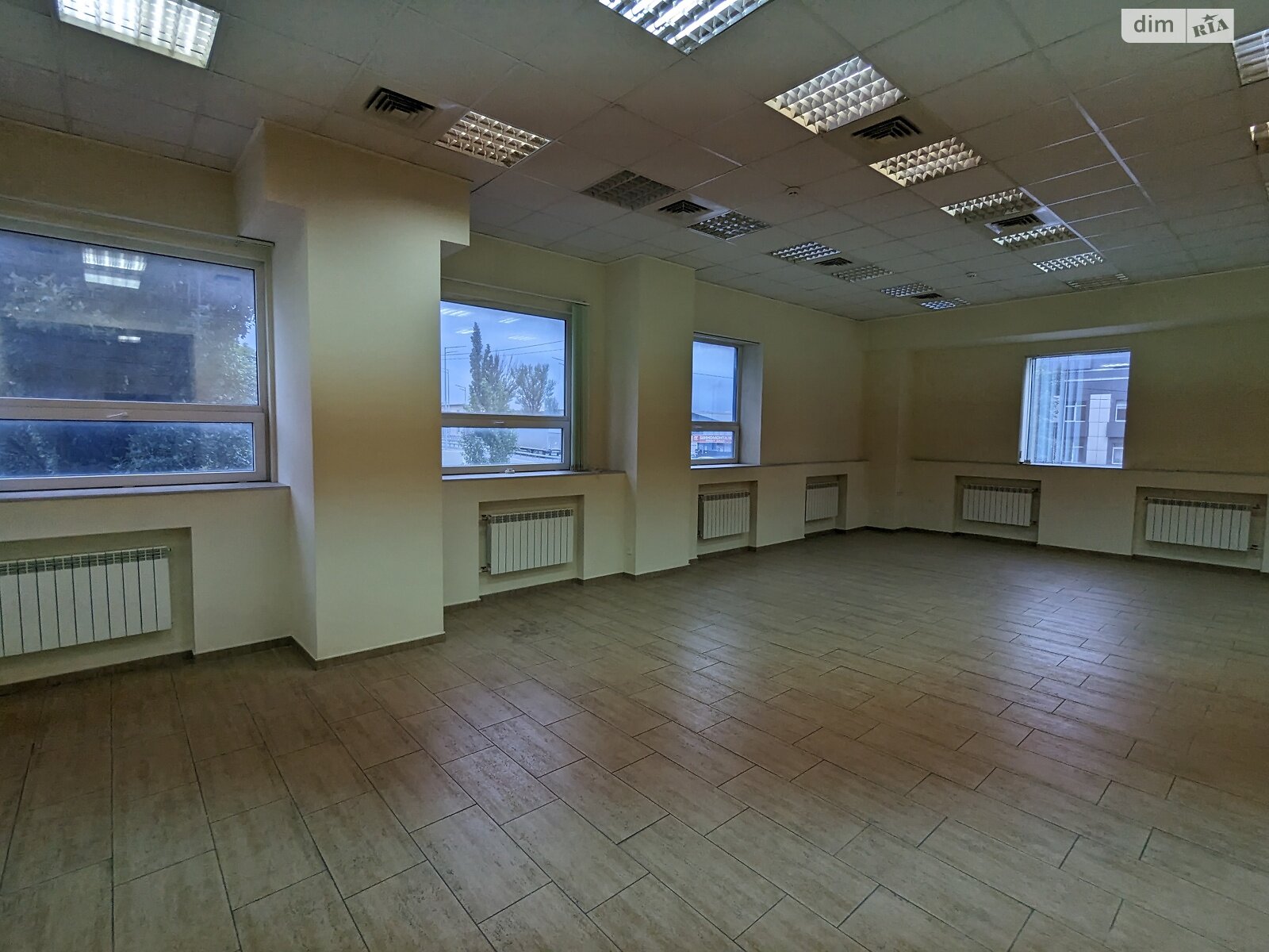 Аренда офисного помещения в Киеве, Новоконстантиновская улица, помещений - 17, этаж - 2 фото 1 Аренда офисного помещения в Киеве, Новоконстантиновская улица, помещений - 17, этаж - 2 фото 1