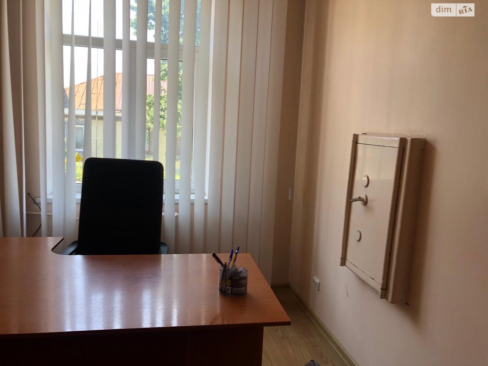 Аренда офисного помещения в Луцке, Богдана Хмельницкого улица 35, помещений -, этаж - 1 фото 1