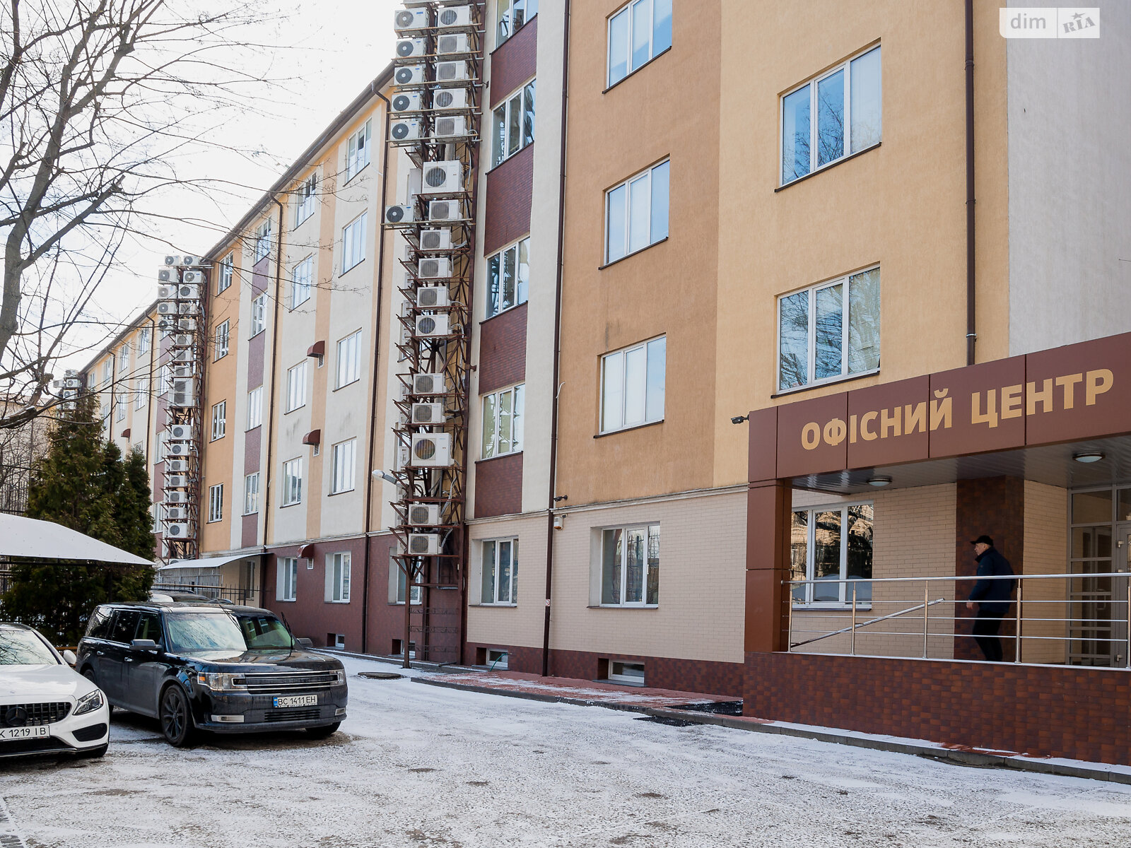 Аренда офисного помещения в Львове, Лемковская улица 15, помещений -, этаж - 1 фото 1