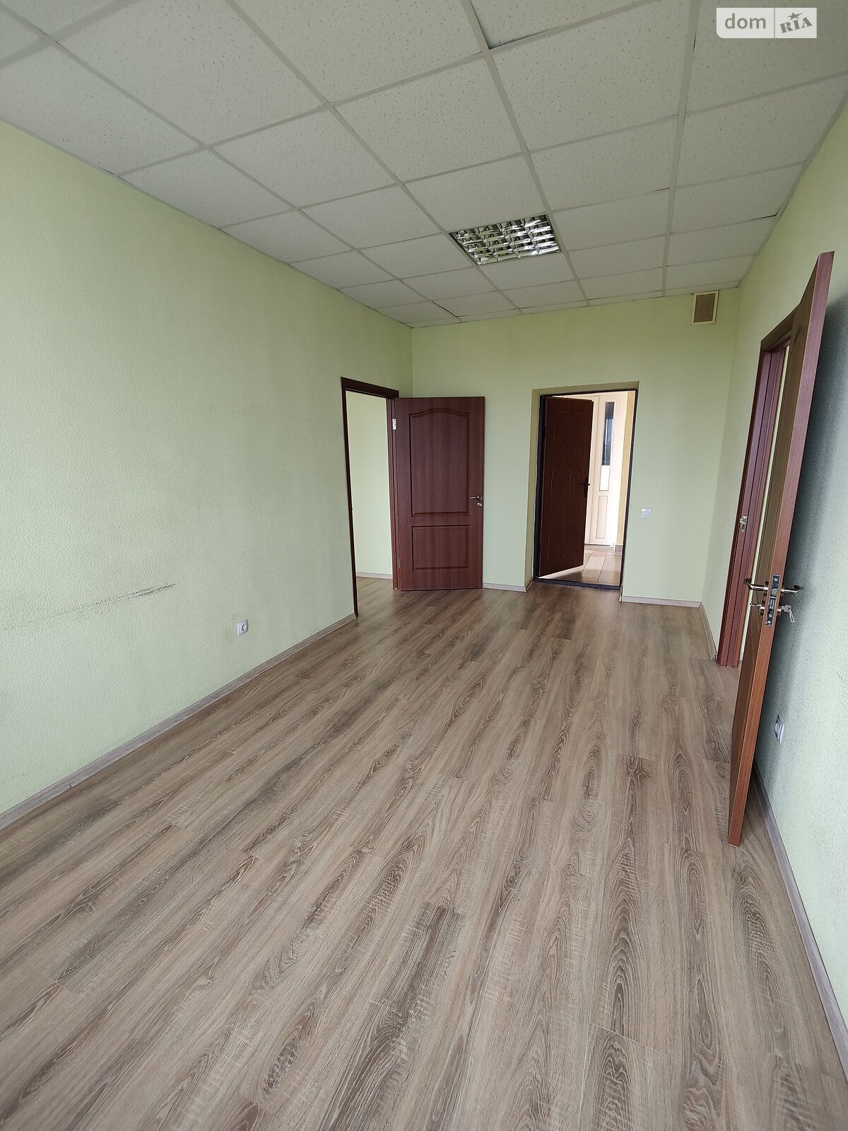 Аренда офисного помещения в Тернополе, Крушельницкой Соломии улица 536, помещений - 1, этаж - 8 фото 1