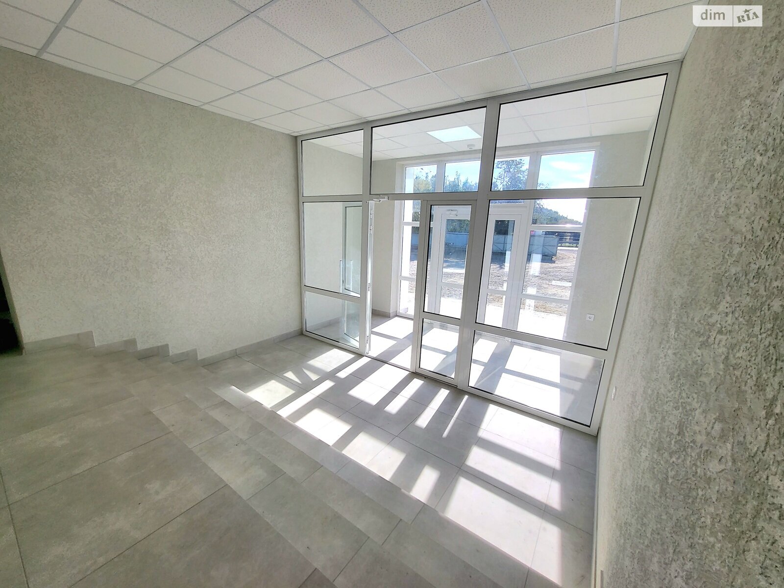 Аренда офисного помещения в Якушинцах, Хмельницьке шосе, помещений - 4, этаж - 1 фото 1
