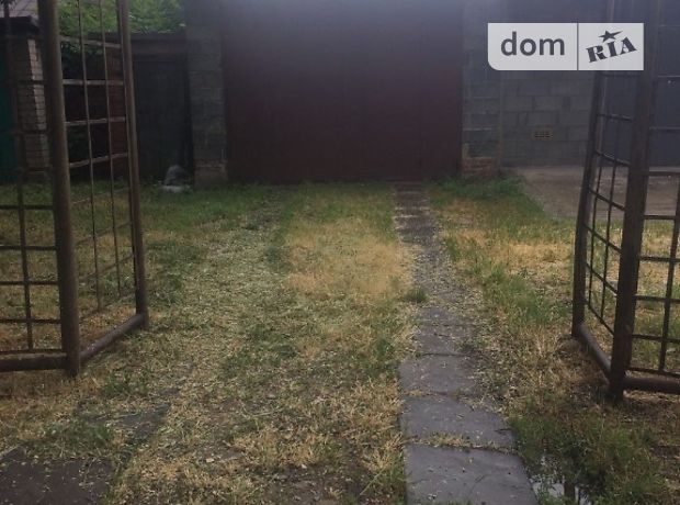 Отдельно стоящий гараж под легковое авто в Артемовске, площадь 26 кв.м. фото 1 Отдельно стоящий гараж под легковое авто в Артемовске, площадь 26 кв.м. фото 1