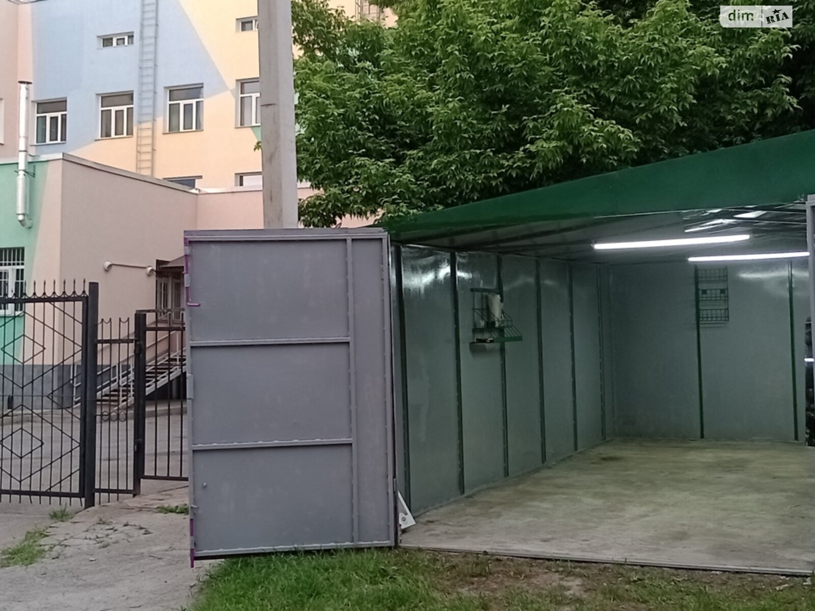 Отдельно стоящий гараж под легковое авто в Чернигове, площадь 21 кв.м. фото 1 Отдельно стоящий гараж под легковое авто в Чернигове, площадь 21 кв.м. фото 1