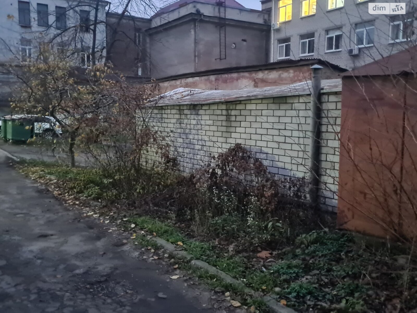 Отдельно стоящий гараж под легковое авто в Днепре, площадь 17.4 кв.м. фото 1