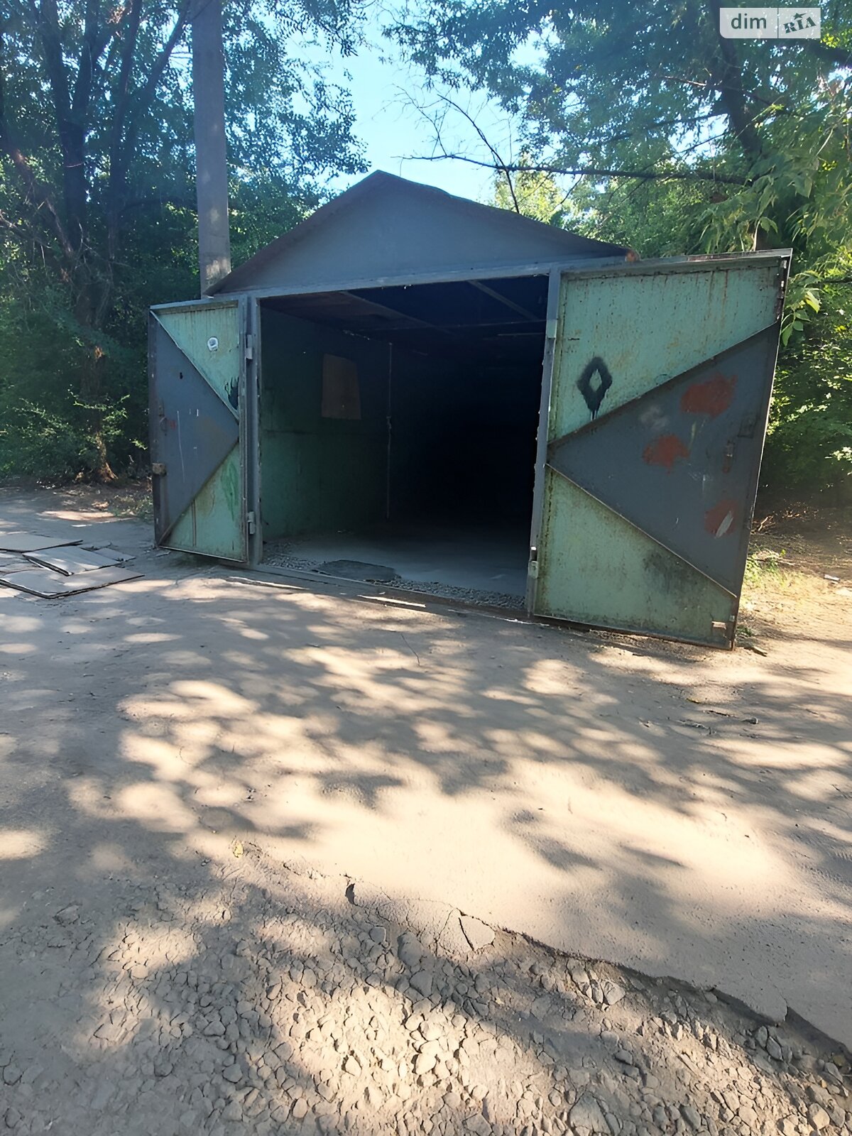Отдельно стоящий гараж под легковое авто в Днепре, площадь 21 кв.м. фото 1 Отдельно стоящий гараж под легковое авто в Днепре, площадь 21 кв.м. фото 1