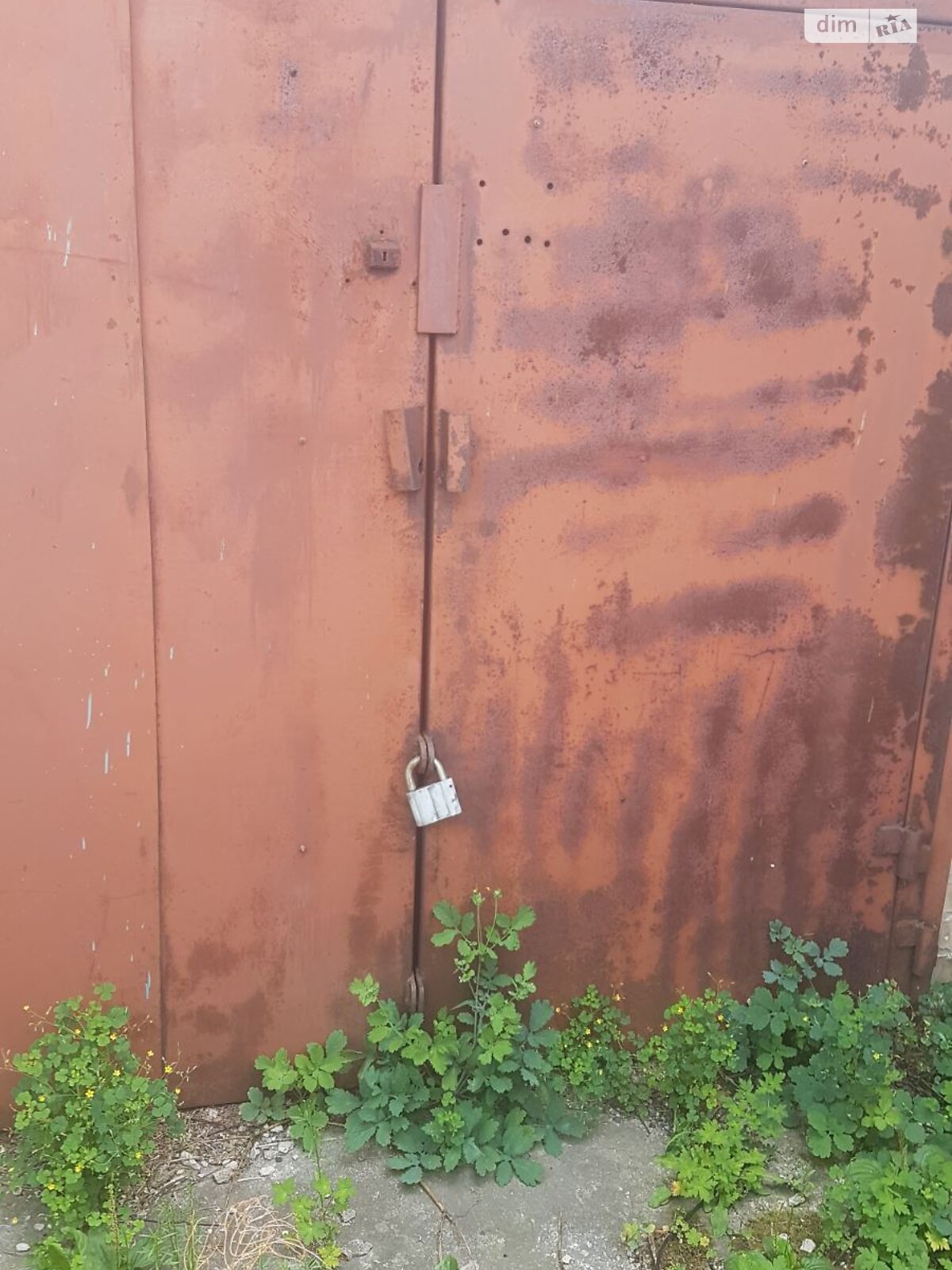 Отдельно стоящий гараж под легковое авто в Ирпене, площадь 22 кв.м. фото 1 Отдельно стоящий гараж под легковое авто в Ирпене, площадь 22 кв.м. фото 1