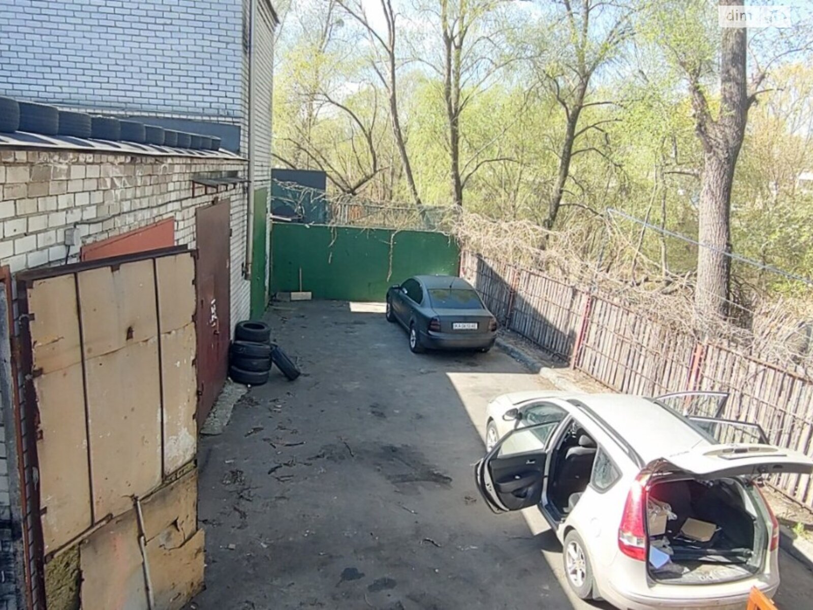Отдельно стоящий гараж под бус в Киеве, площадь 70 кв.м. фото 1