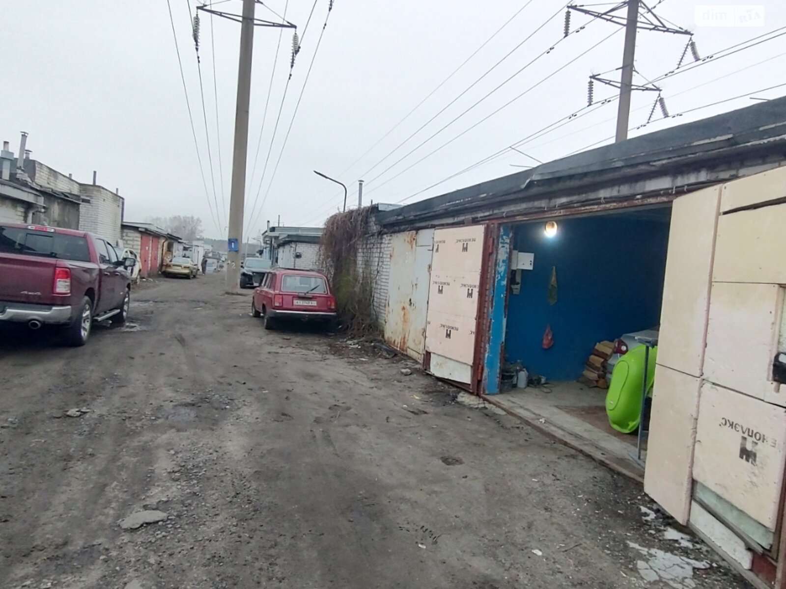 Отдельно стоящий гараж под легковое авто в Киеве, площадь 90 кв.м. фото 1 Отдельно стоящий гараж под легковое авто в Киеве, площадь 90 кв.м. фото 1