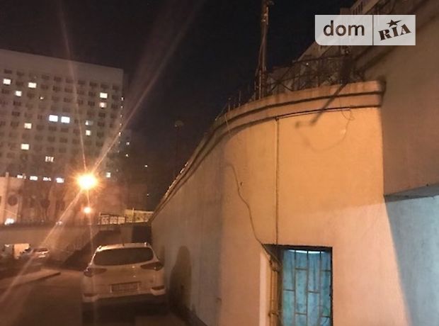 Отдельно стоящий гараж под легковое авто в Киеве, площадь 30 кв.м. фото 1 Отдельно стоящий гараж под легковое авто в Киеве, площадь 30 кв.м. фото 1