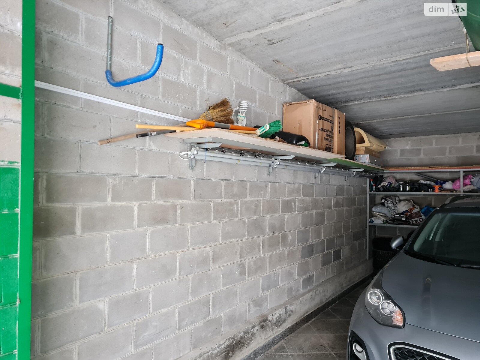 Отдельно стоящий гараж под бус в Киеве, площадь 34 кв.м. фото 1