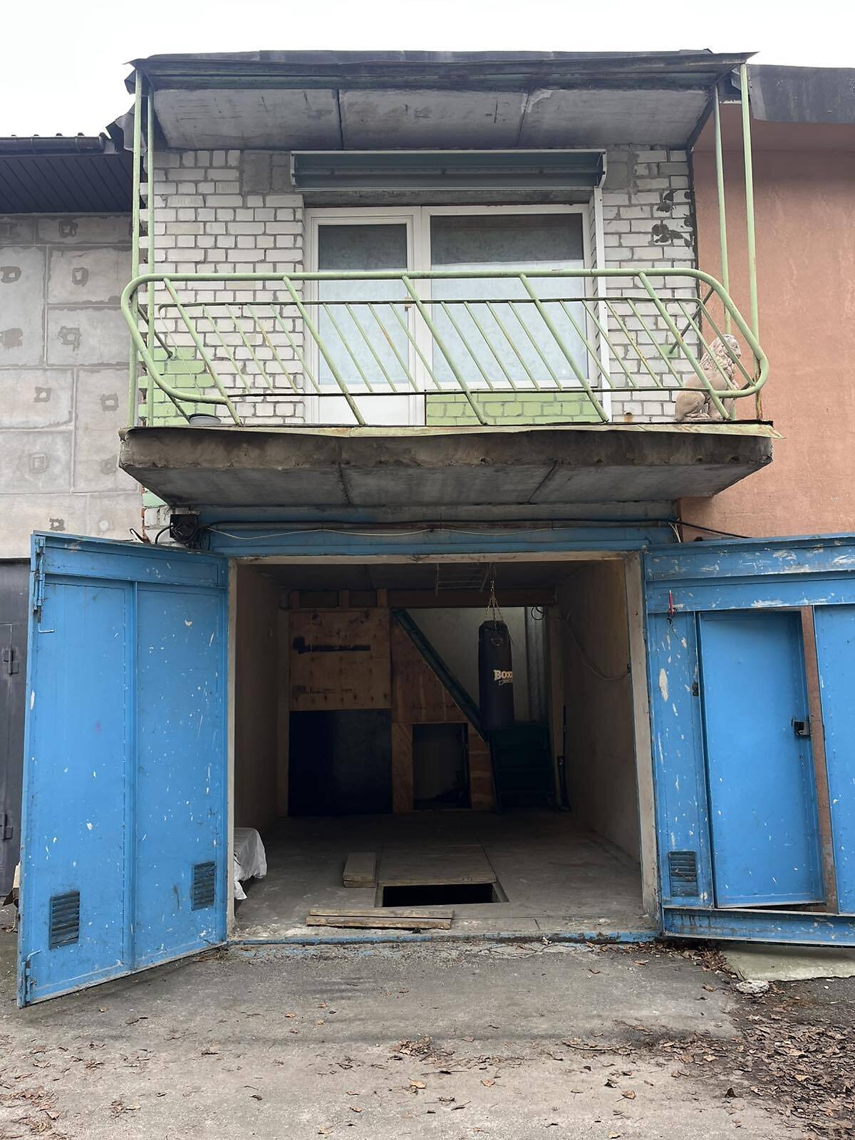 Отдельно стоящий гараж под легковое авто в Киеве, площадь 60.5 кв.м. фото 1 Отдельно стоящий гараж под легковое авто в Киеве, площадь 60.5 кв.м. фото 1