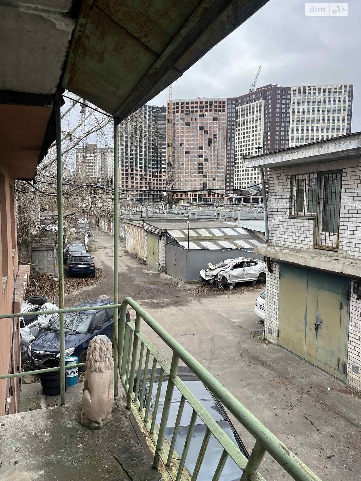 Отдельно стоящий гараж под легковое авто в Киеве, площадь 60.5 кв.м. фото 1 Отдельно стоящий гараж под легковое авто в Киеве, площадь 60.5 кв.м. фото 1