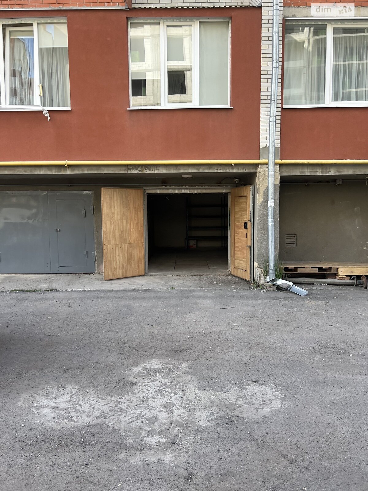 Отдельно стоящий гараж под легковое авто в Тернополе, площадь 26 кв.м. фото 1