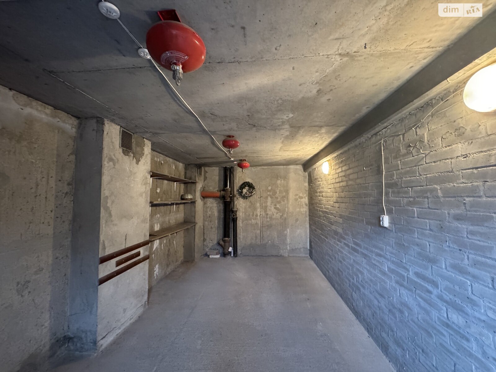 Отдельно стоящий гараж под легковое авто в Тернополе, площадь 17 кв.м. фото 1 Отдельно стоящий гараж под легковое авто в Тернополе, площадь 17 кв.м. фото 1