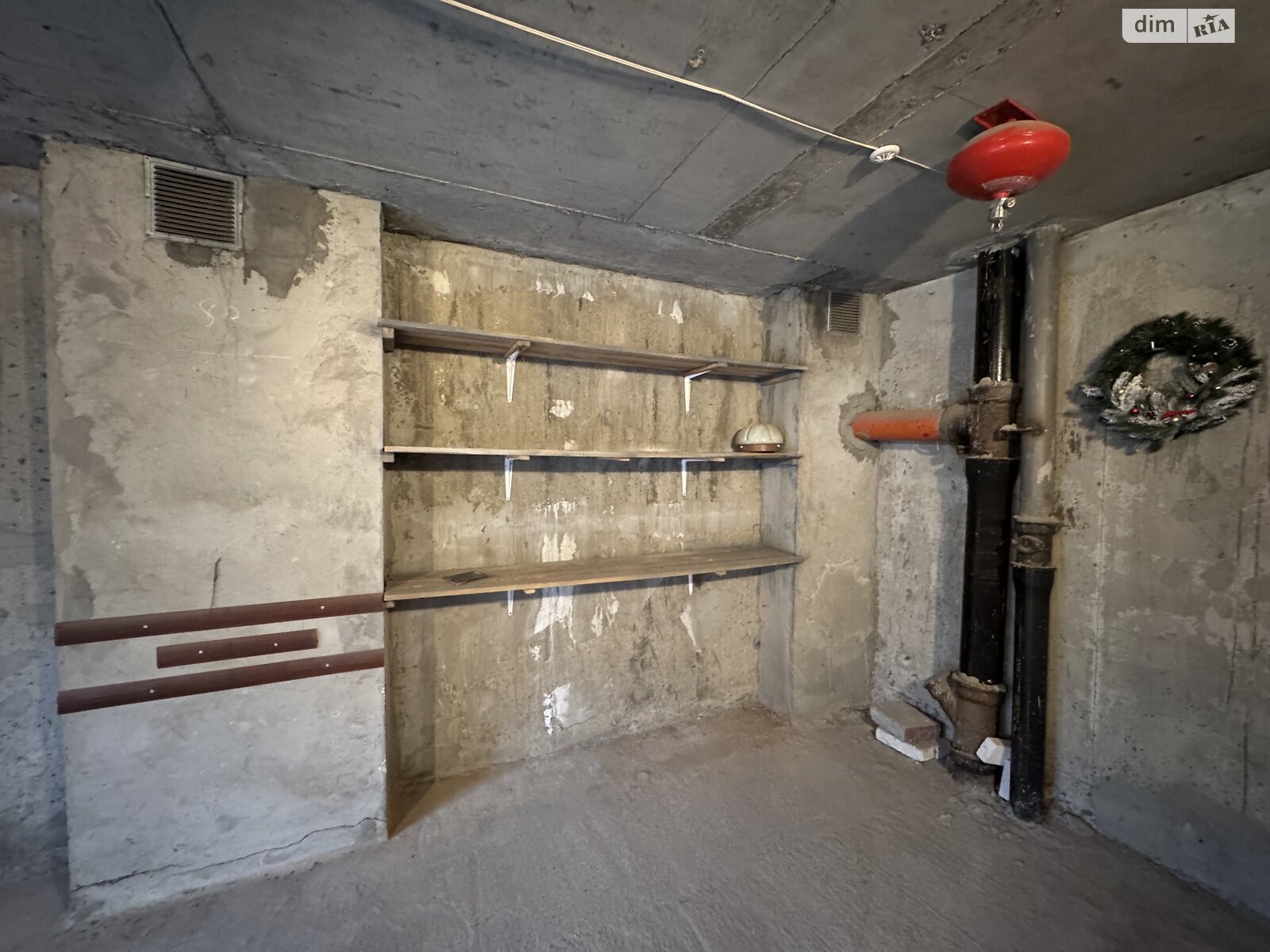 Отдельно стоящий гараж под легковое авто в Тернополе, площадь 17 кв.м. фото 1 Отдельно стоящий гараж под легковое авто в Тернополе, площадь 17 кв.м. фото 1