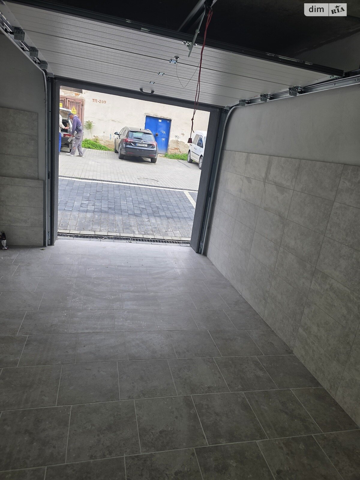 Окремий гараж під легкове авто в Ужгороді, площа 20 кв.м. фото 1