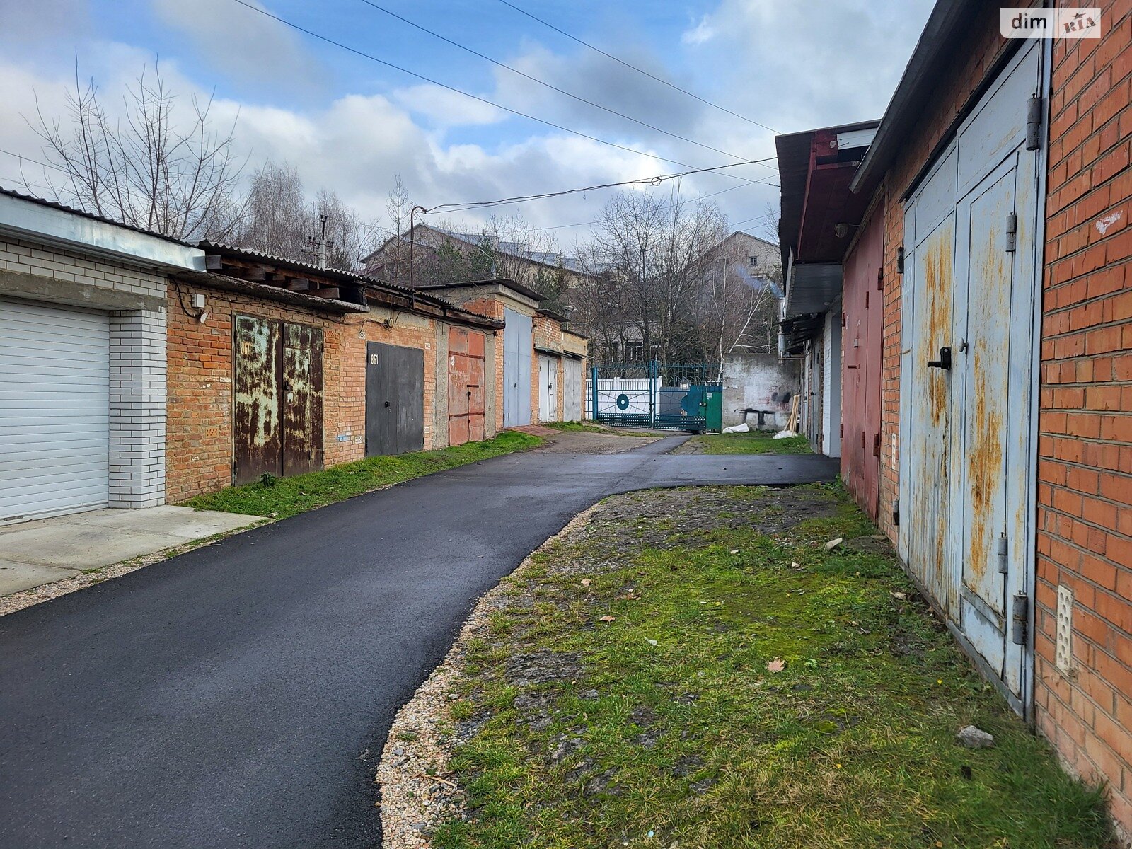 Отдельно стоящий гараж под легковое авто в Виннице, площадь 18 кв.м. фото 1 Отдельно стоящий гараж под легковое авто в Виннице, площадь 18 кв.м. фото 1