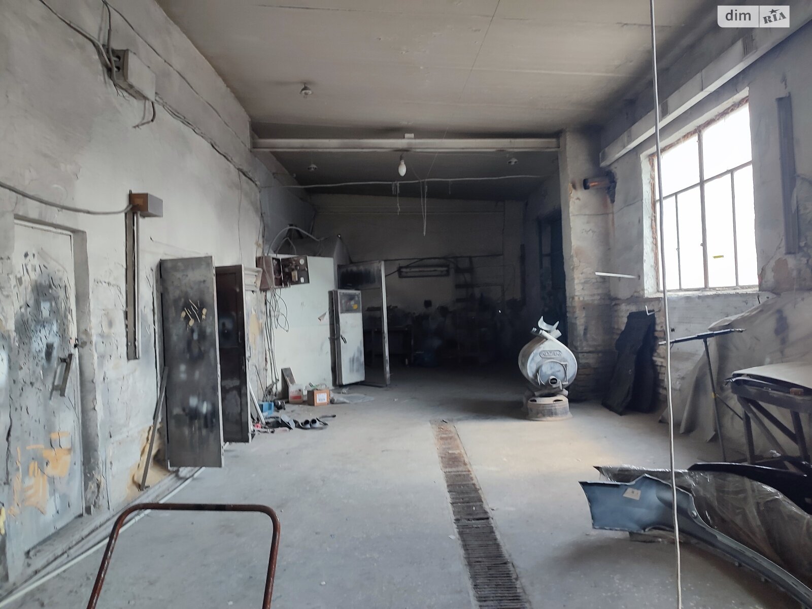 Отдельно стоящий гараж под бус в Виннице, площадь 180 кв.м. фото 1