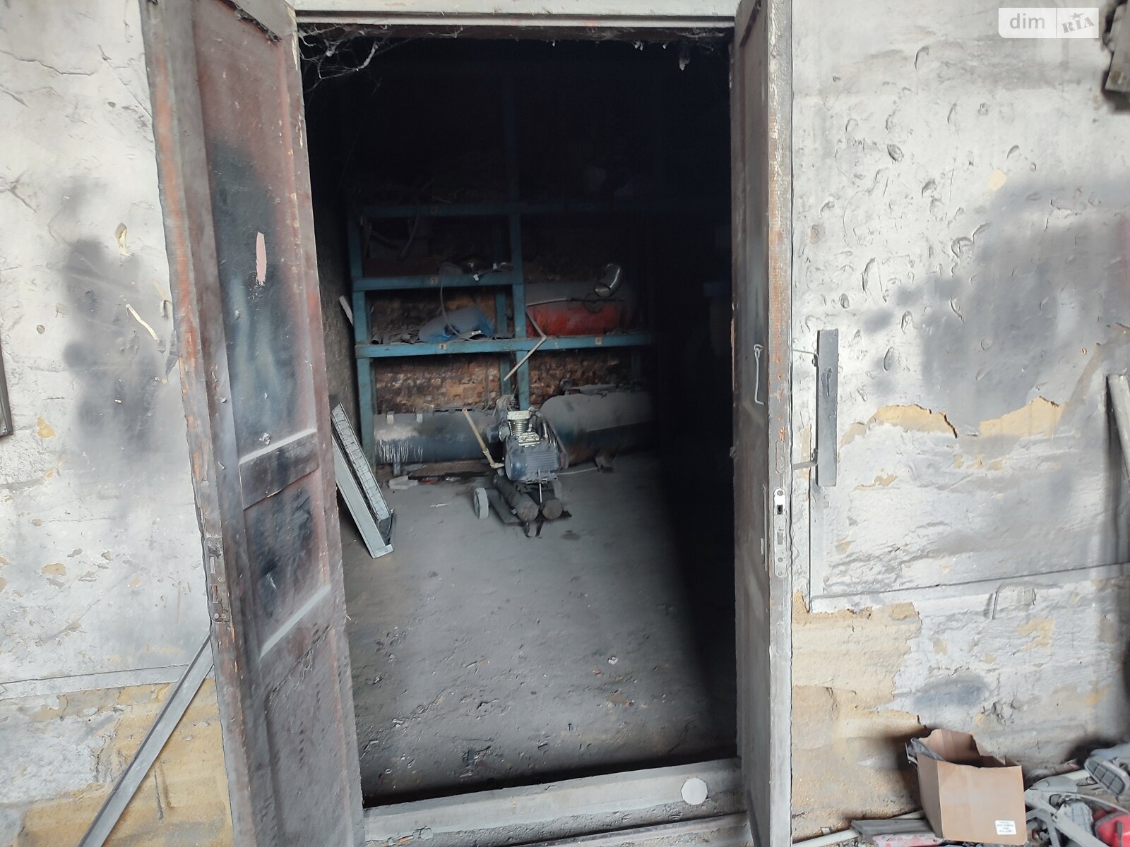 Отдельно стоящий гараж под бус в Виннице, площадь 180 кв.м. фото 1