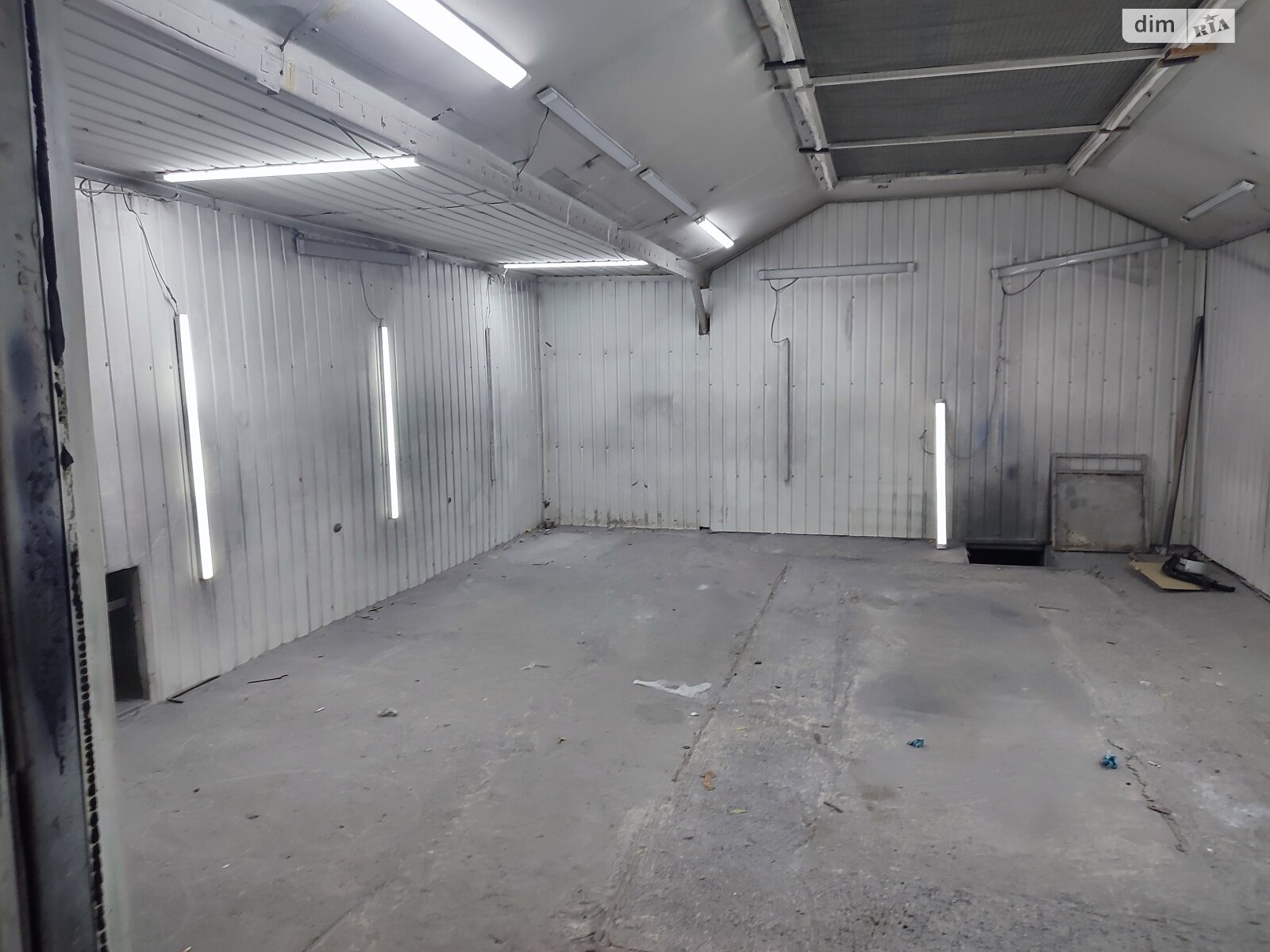 Отдельно стоящий гараж под бус в Виннице, площадь 180 кв.м. фото 1